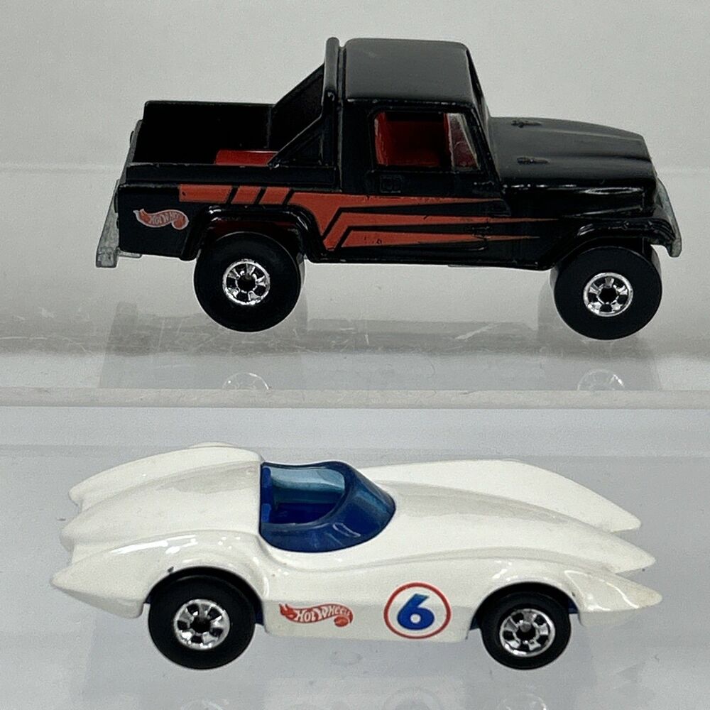 Hot Wheels 1976 Second Wind White & Jeep Scrambler Trailbuster BW India 1:64 Set